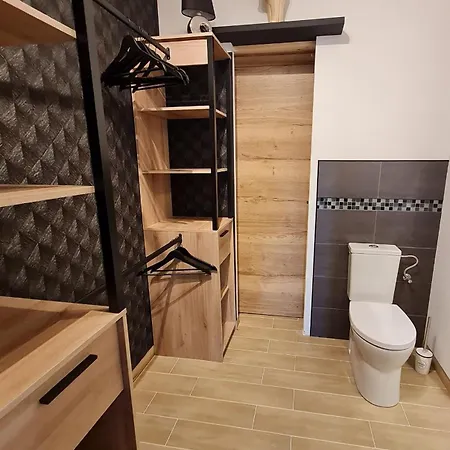 1, La Perpontaise Bed & Breakfast 3*