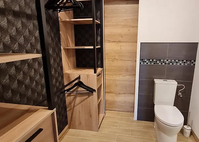 1, La Perpontaise Bed & Breakfast 3*